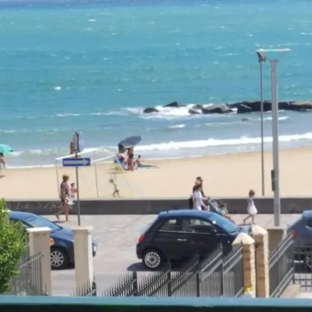 公寓 Letizia 克罗托内